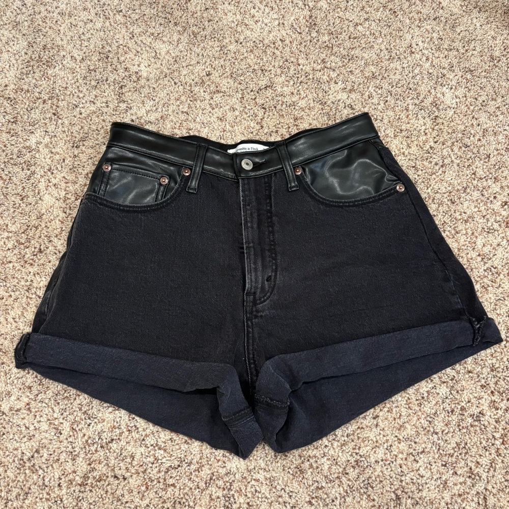 Abercrombie & Fitch black Jean shorts size